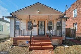 828 49TH ST NE, Washington, DC 20019