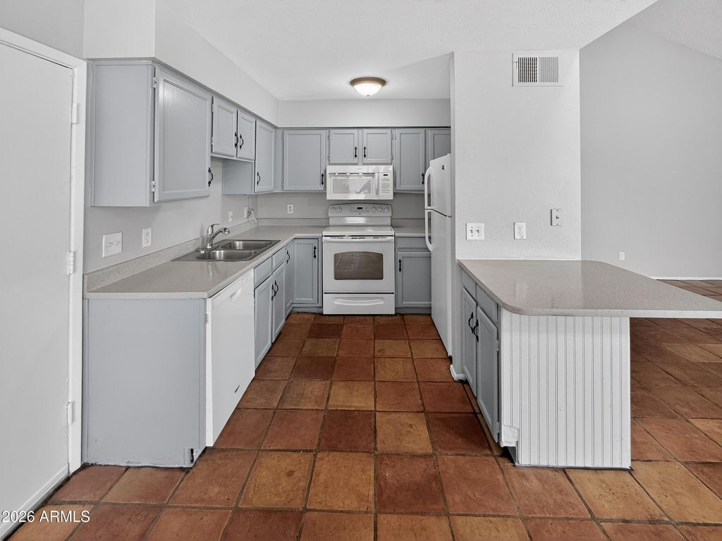 Image 19 of property listing at 816 N REVERE --, Mesa, AZ 85201
