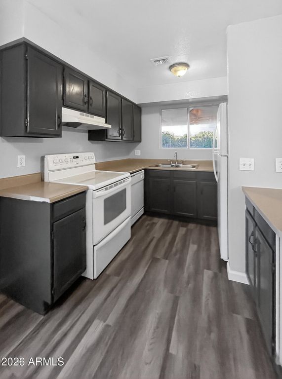 Image 26 of property listing at 816 N REVERE --, Mesa, AZ 85201