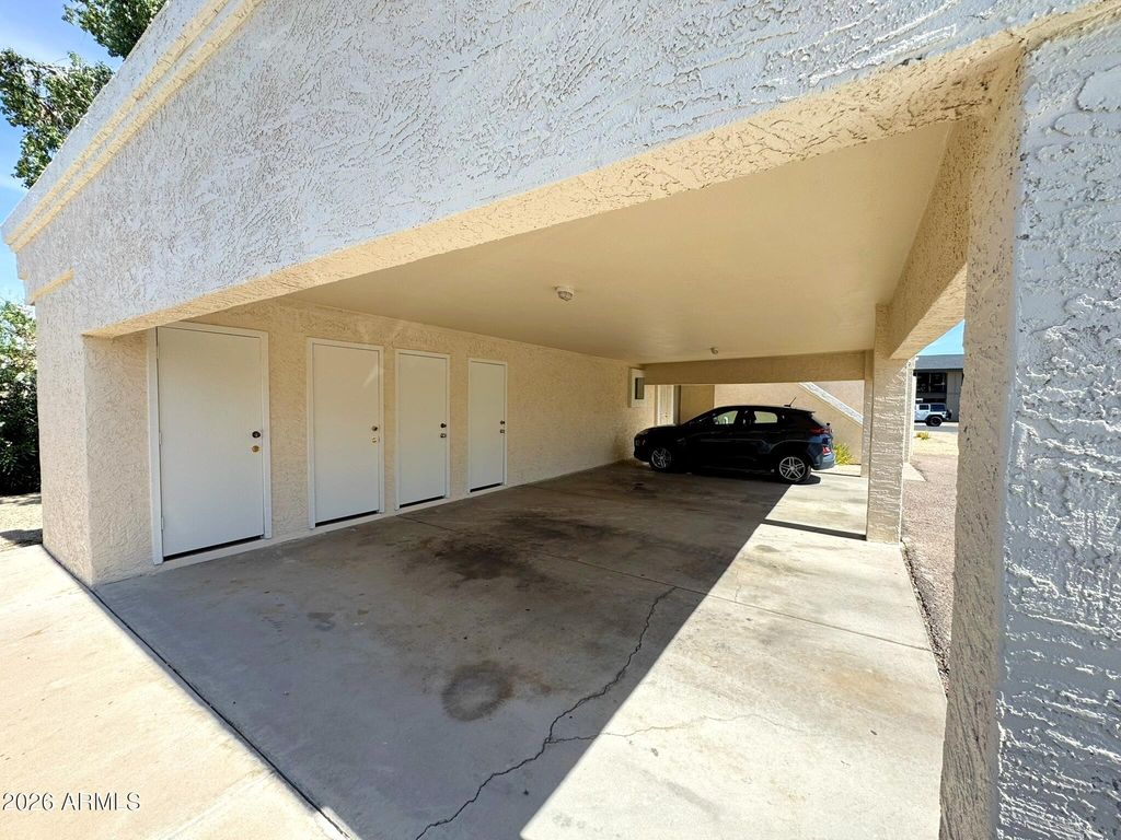 Image 8 of property listing at 816 N REVERE --, Mesa, AZ 85201