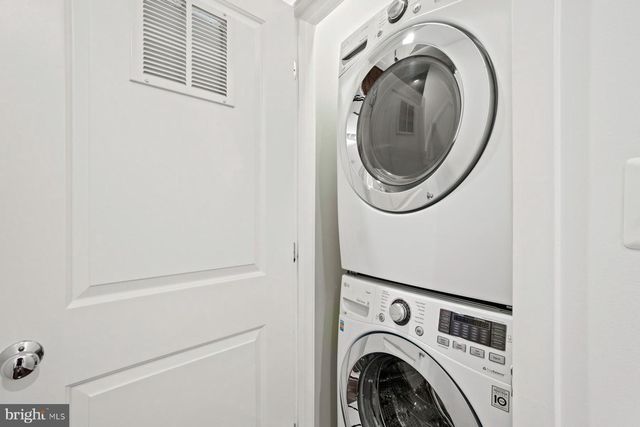 1022 3RD PL SE, Washington, DC 20003