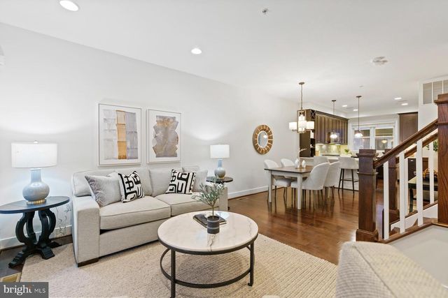 1022 3RD PL SE, Washington, DC 20003