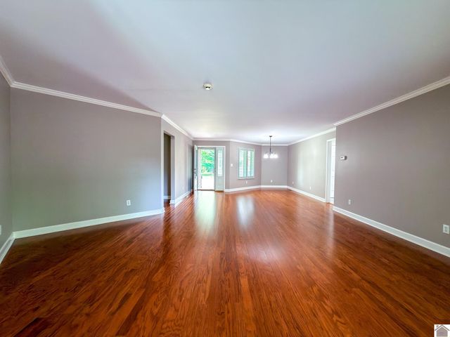 1517 Gleneagles, Paducah, KY 42001
