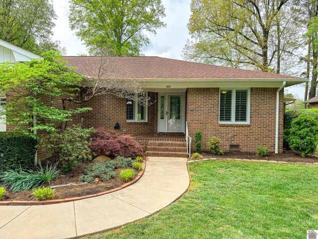1517 Gleneagles, Paducah, KY 42001