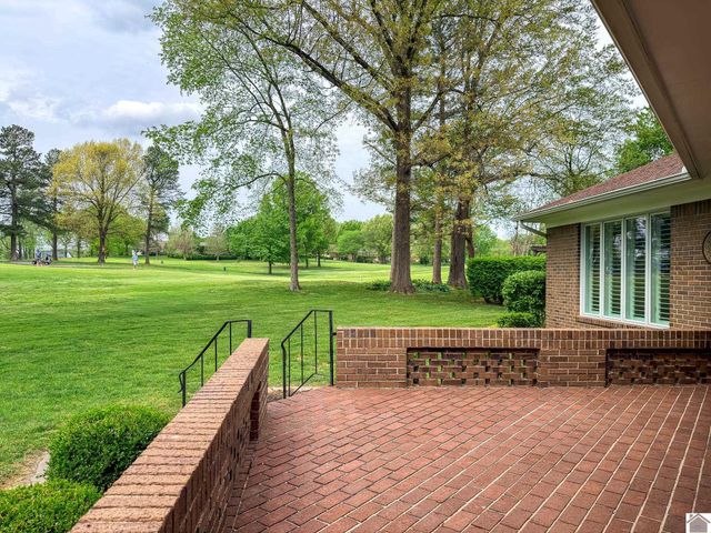 1517 Gleneagles, Paducah, KY 42001