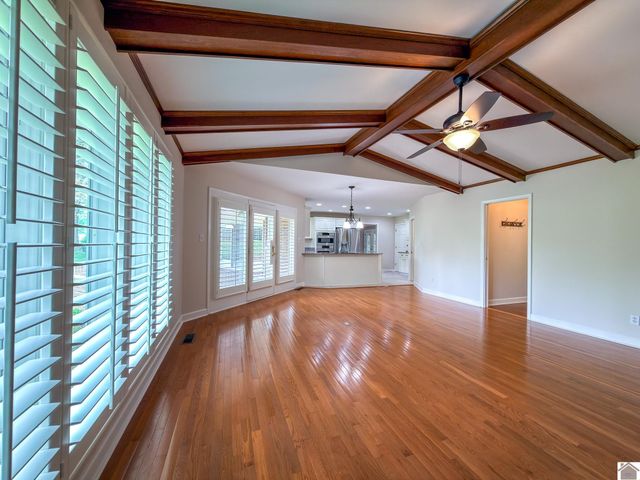 1517 Gleneagles, Paducah, KY 42001