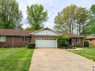 1517 Gleneagles, Paducah, KY 42001