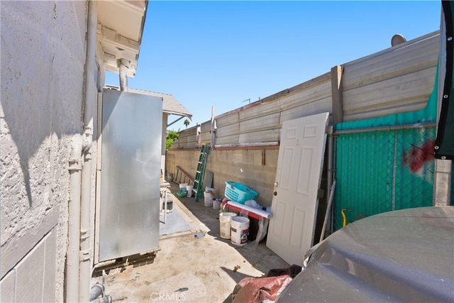 238 W 90th, Los Angeles, CA 90003