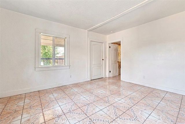 238 W 90th, Los Angeles, CA 90003