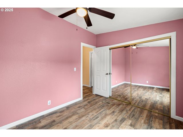 735 Sw SUNSET Way, Troutdale, OR 97060