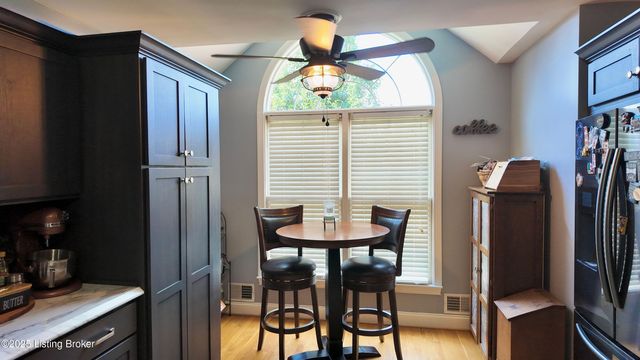 116 Waverly Dr, Bardstown, KY 40004