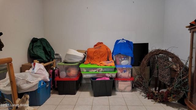 116 Waverly Dr, Bardstown, KY 40004