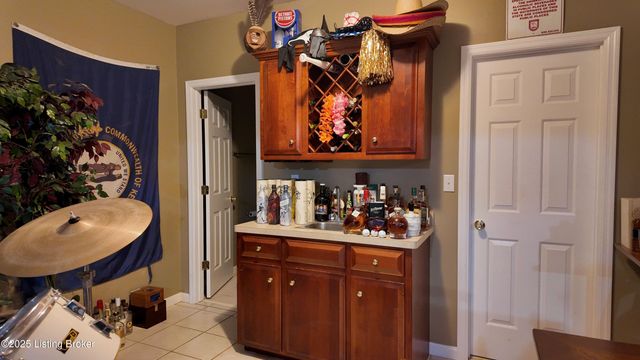 116 Waverly Dr, Bardstown, KY 40004