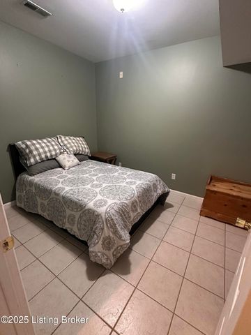 116 Waverly Dr, Bardstown, KY 40004