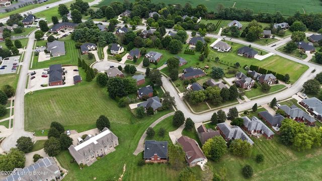 116 Waverly Dr, Bardstown, KY 40004