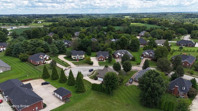 116 Waverly Dr, Bardstown, KY 40004