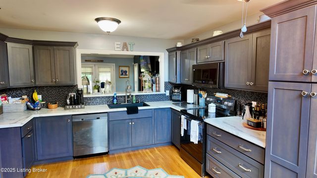 116 Waverly Dr, Bardstown, KY 40004