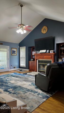 116 Waverly Dr, Bardstown, KY 40004