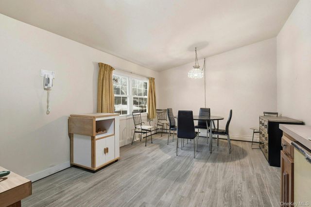 5431 Expressway Drive N, Holtsville, NY 11742