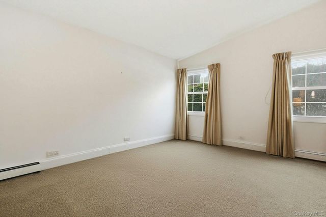 5431 Expressway Drive N, Holtsville, NY 11742