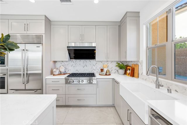 106 Albero, Irvine, CA 92602