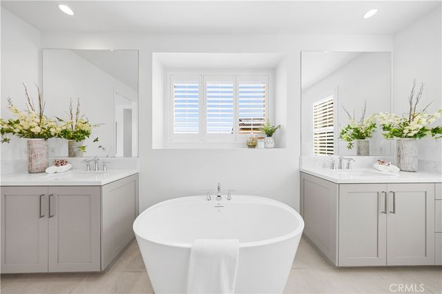 106 Albero, Irvine, CA 92602