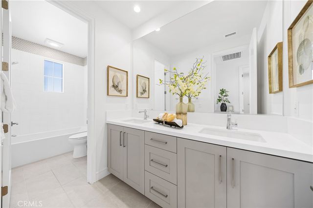 106 Albero, Irvine, CA 92602