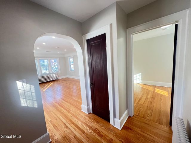 1971 Nott Street, Niskayuna, NY 12309