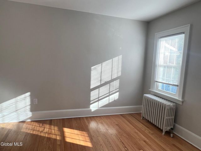 1971 Nott Street, Niskayuna, NY 12309