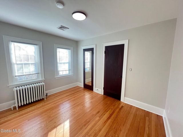 1971 Nott Street, Niskayuna, NY 12309