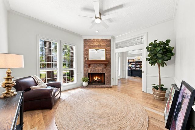 23 S Brokenfern Drive Drive, The Woodlands, TX 77380