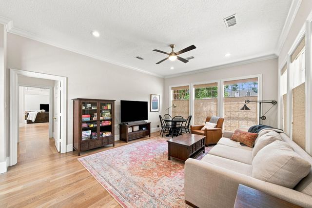 23 S Brokenfern Drive Drive, The Woodlands, TX 77380