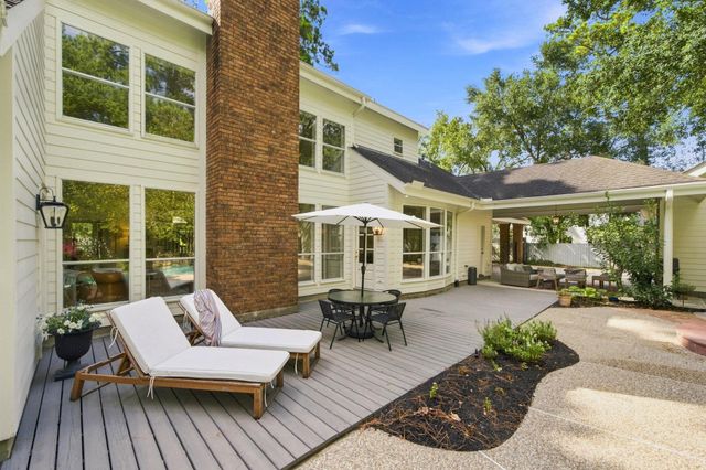 23 S Brokenfern Drive Drive, The Woodlands, TX 77380