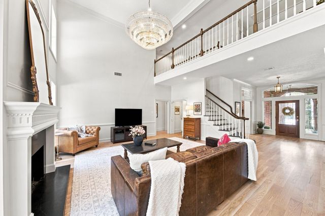 23 S Brokenfern Drive Drive, The Woodlands, TX 77380