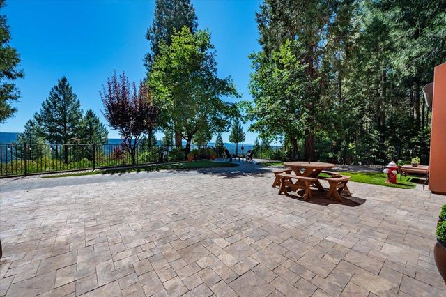 14757 Sanctum Pl, Nevada City, CA 95959
