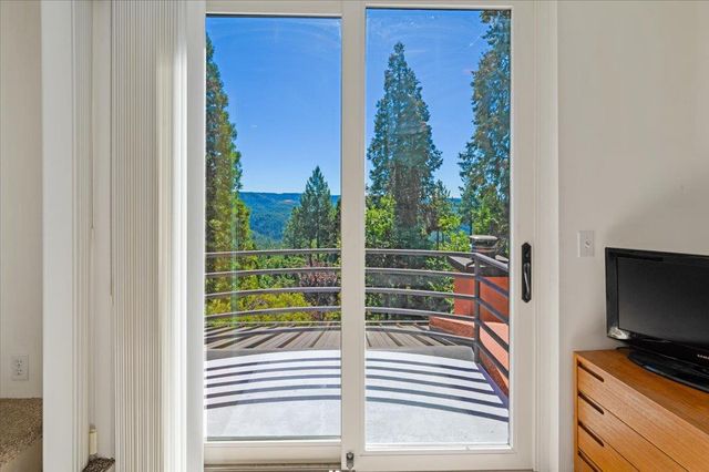 14757 Sanctum Pl, Nevada City, CA 95959