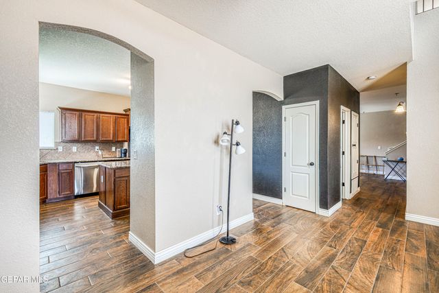 401 EVERLOOK Lane, Horizon City, TX 79928