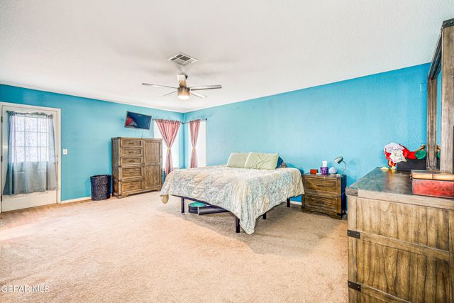 401 EVERLOOK Lane, Horizon City, TX 79928