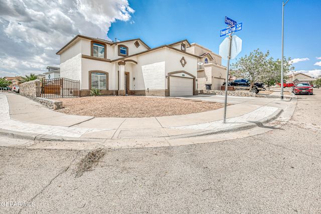 401 EVERLOOK Lane, Horizon City, TX 79928