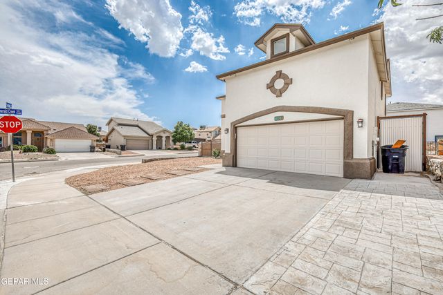 401 EVERLOOK Lane, Horizon City, TX 79928