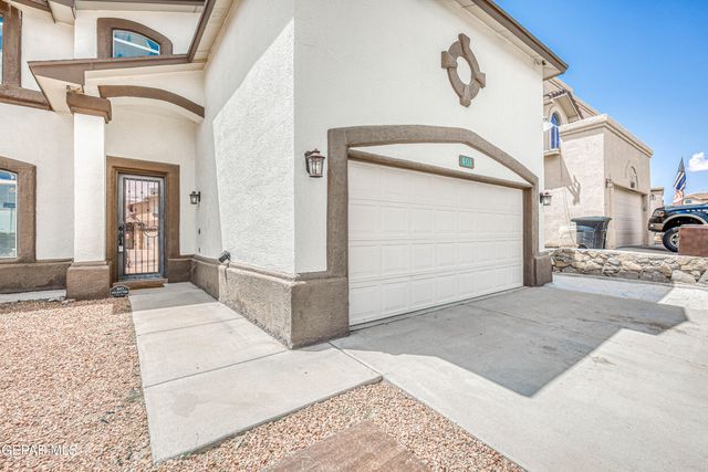 401 EVERLOOK Lane, Horizon City, TX 79928