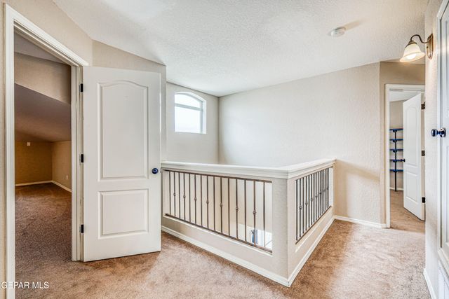 401 EVERLOOK Lane, Horizon City, TX 79928