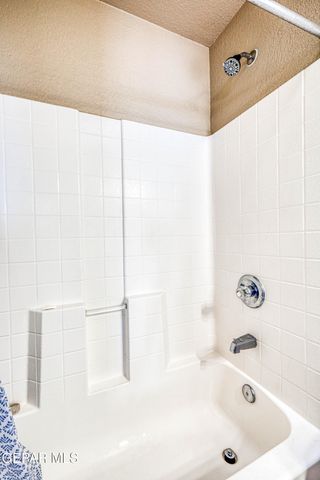 401 EVERLOOK Lane, Horizon City, TX 79928