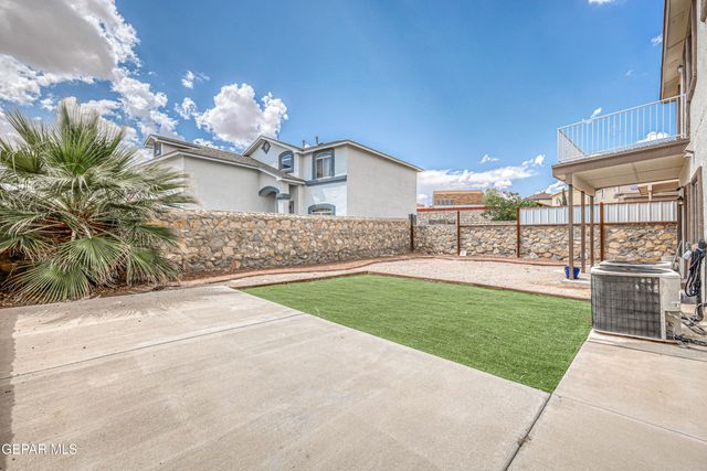 401 EVERLOOK Lane, Horizon City, TX 79928