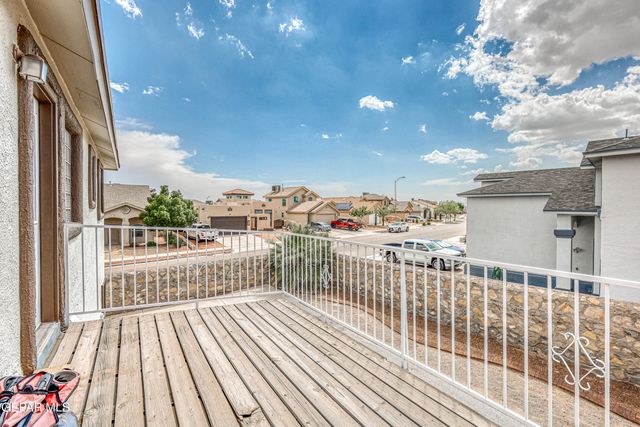 401 EVERLOOK Lane, Horizon City, TX 79928