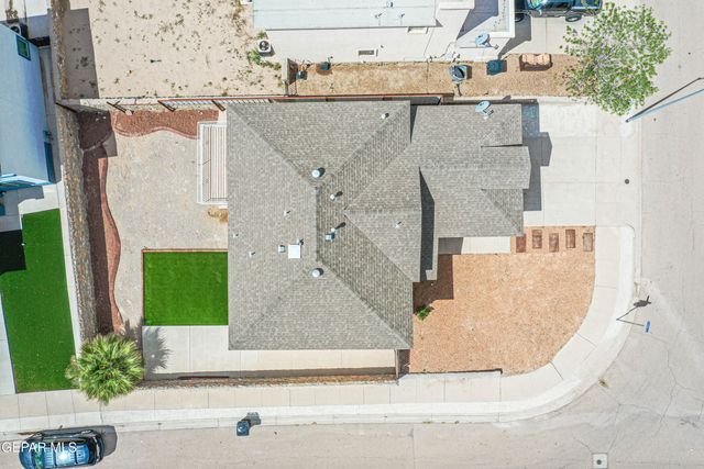 401 EVERLOOK Lane, Horizon City, TX 79928