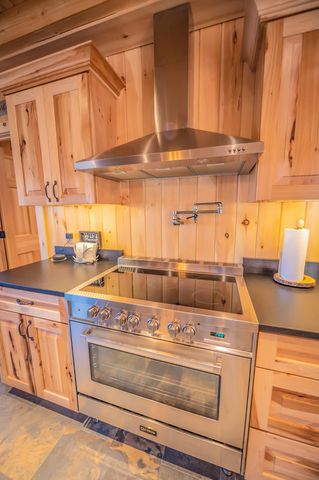 20 Bishop Road, Searsburg, VT 05363