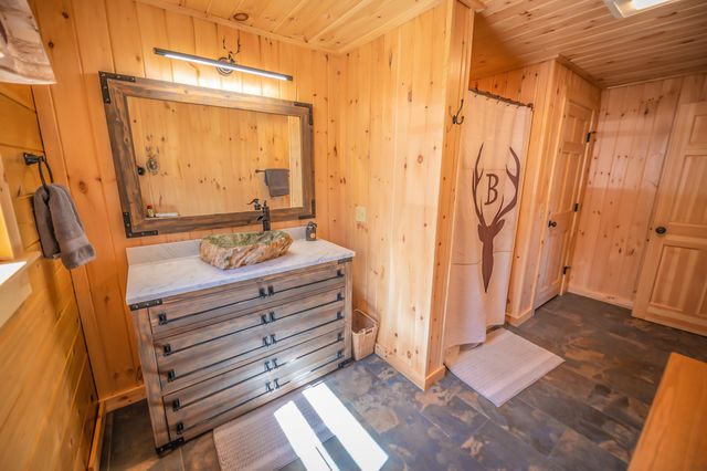 20 Bishop Road, Searsburg, VT 05363
