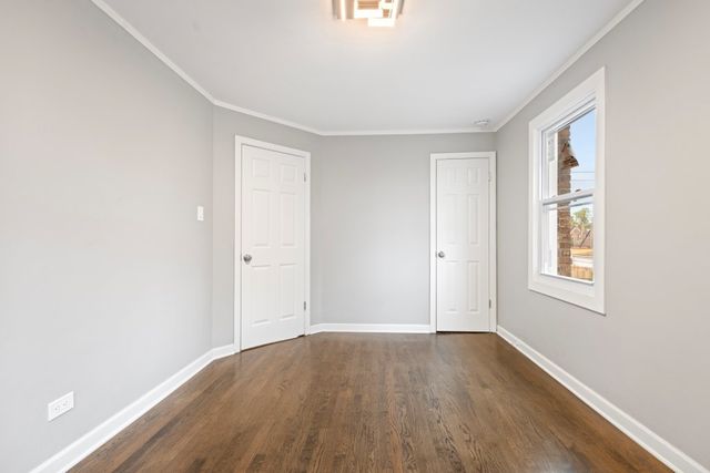 10231 S Rhodes Avenue, Chicago, IL 60628
