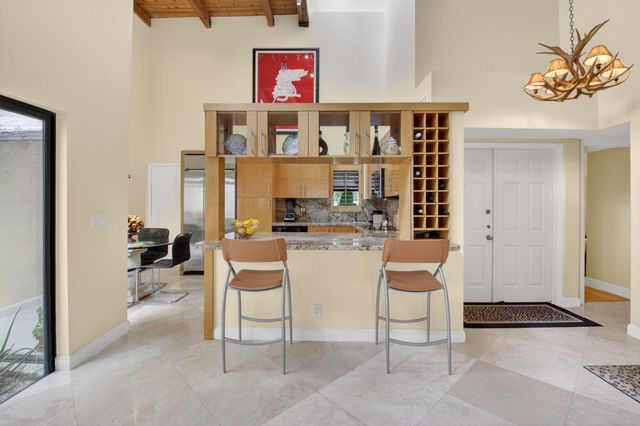 6130 Vía Tierra, Boca Raton, FL 33433
